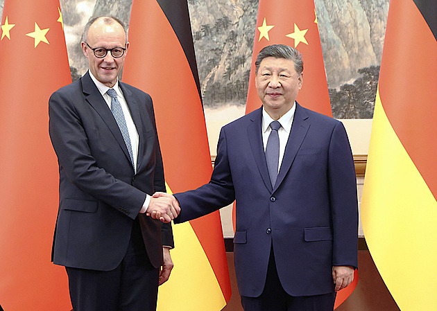 Merz přijel poprvé do Číny. Se Sim řešil prohloubení vztahů i válku na Ukrajině