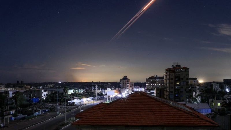 PŘEHLEDNĚ: Čím se chce Írán mstít? K dispozici má škálu raket, superzbraň doletí i do Evropy