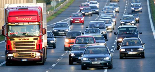 Vytíženost českých dálnic roste. Nejvíc aut jezdí úsekem na okraji Prahy