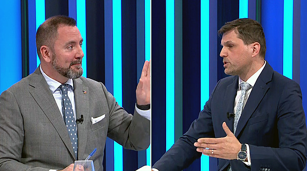 Česko je kvůli Turkovi slabé, řekl Hladík. Na jednání EU jezdit bude, sdělil Červený