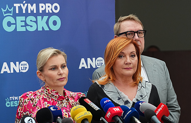 Koalice chce prosadit úpravu penzijního spoření, může se jednat i v noci