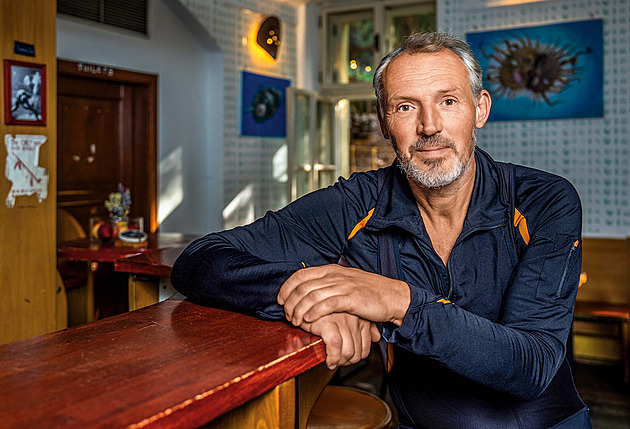 Oblékáme se příliš teple, v těle se mohou rozjet zánětlivé procesy, varuje imunolog