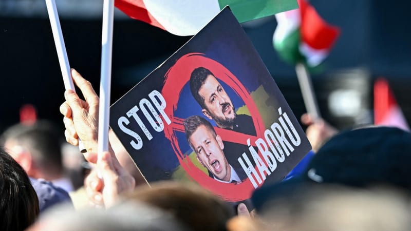 Orbán versus Zelenskyj? Maďarský premiér opomíjí své rivaly, kampaň voleb směřuje na Ukrajinu