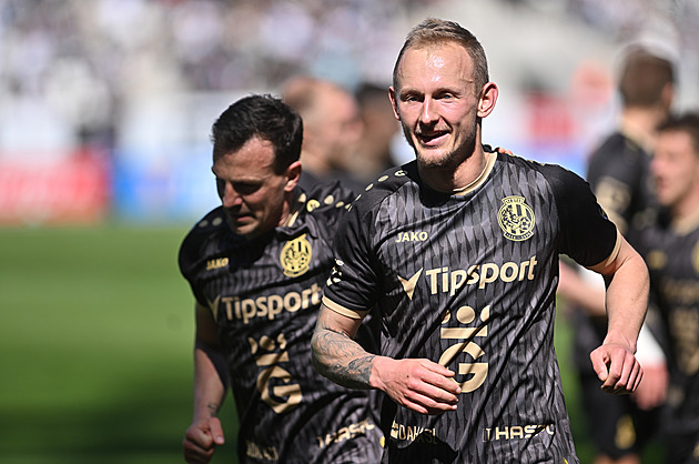 ONLINE: Hradec Kr. - Bohemians 2:0, druhá Mihálikova trefa, domácí jistí vedení