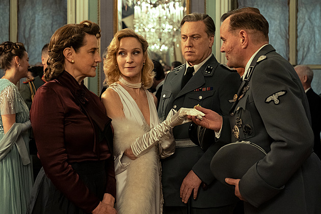 GLOSA: Prostě vraždí vdovy. Ale za války, podle Kohouta a v koprodukci