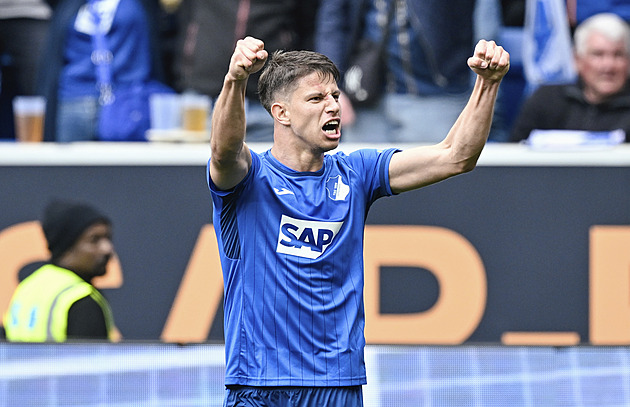 Deset měsíců od posledního gólu. Hložek se zotavuje, zabojuje o nominaci na MS?