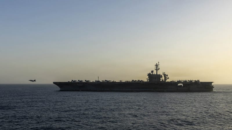 Drama v Hormuzském průlivu: Íránci bez varování zadrželi dvě lodě, na třetí stříleli