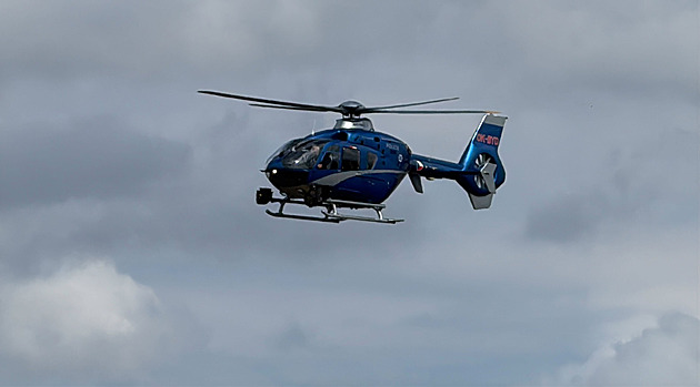 Manévry kvůli ztracenému chlapci. Pátral i vrtulník a hasiči