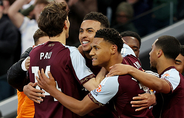 ONLINE: Aston Villa - Liverpool 3:1. Domácí dávají další gól a přibližují se Lize mistrů