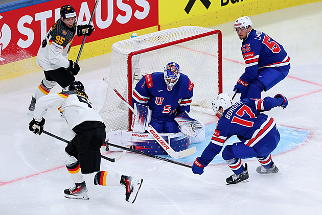 ONLINE: USA - Německo 3:3. Američané srovnali, přesně pálí Novak