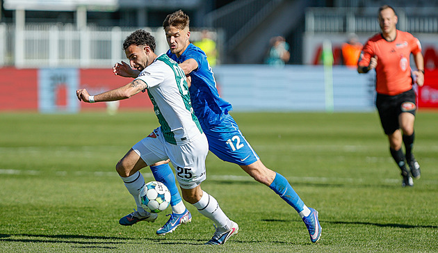 ONLINE: Jablonec - Liberec 1:0, hosté v deseti, skóre derby otevírá Zorvan