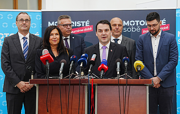 Motoristé představili lídry do voleb. V Praze vsadili na majitelku Luční boudy