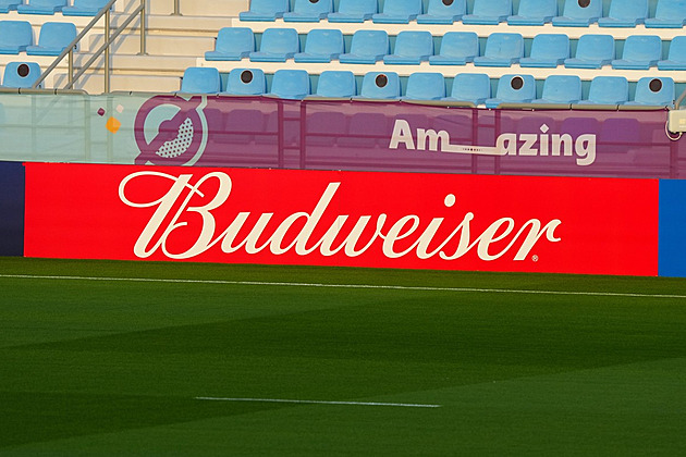 Budweiser versus Budvar. Stoletý pivní spor ožívá s fotbalovým mistrovstvím