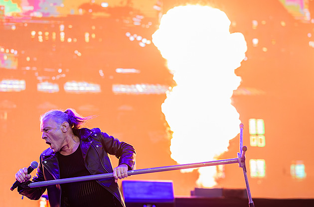 GLOSA: Mileniály vystřídali boomeři, na závěr Rock for People řádili s Iron Maiden