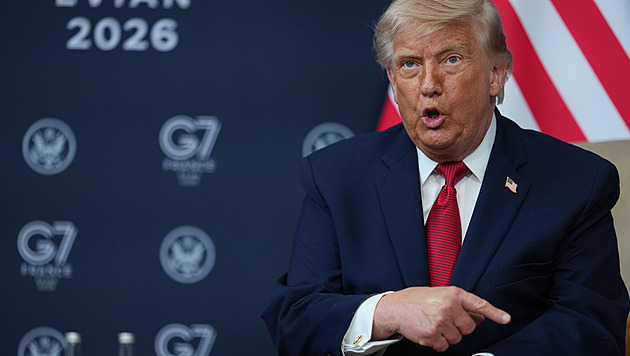 Nebude-li se Írán chovat dobře, začneme jim zas házet bomby na hlavu, hrozí Trump