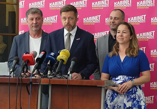 Odvolejte Macinku, vyzval STAN. Chová se jako spratek, řekla Šebelová