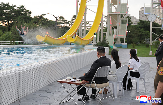 Kim s rodinou zkontrolovali svůj luxusní resort, láká hlavně čínské turisty